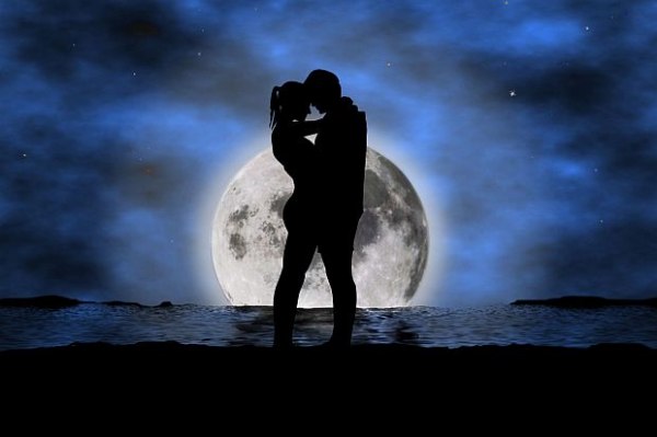 Здрач Дневниците на вампира Истинска кръв вампирската тематика завладя