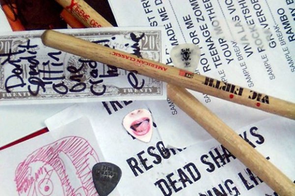 Всяка от нас събира разни неща за спомен без значение