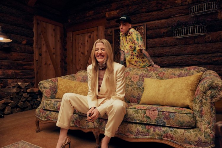 Певицата Ели Голдинг представи новия си сингъл Worry About Me