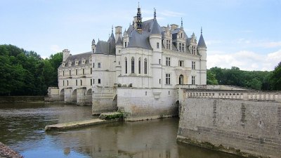 Chanel показа колекцията си "Художествени занаяти" в старинен френски замък (ВИДЕО)
