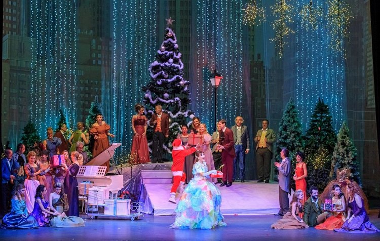 Музикалният театър е подготвил празнична новогодишна програма за своите зрители