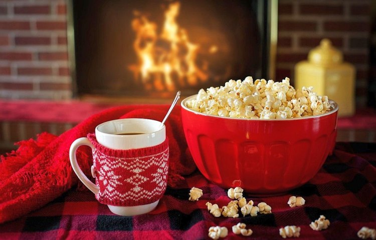 Какво е Коледа без филмите с празнична тематика За някои