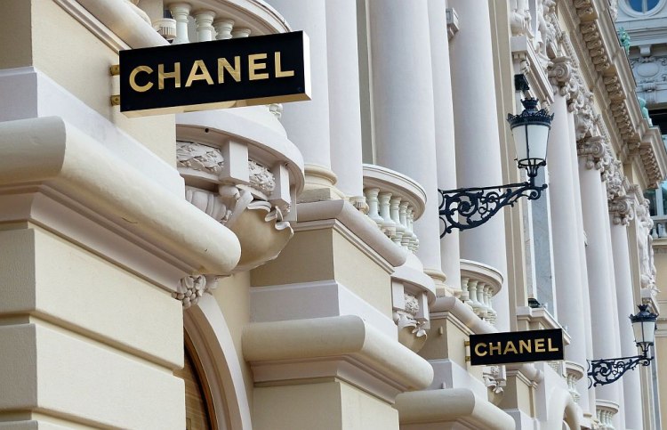 Френската модна къща Chanel Шанел представи колекцията си пролет лято 2021