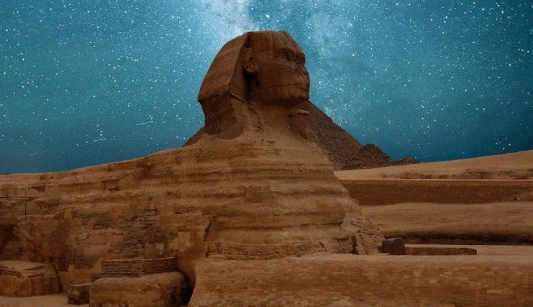 Египетска археологическа експедиция от Университета в Айн Шамс откри усмихнат