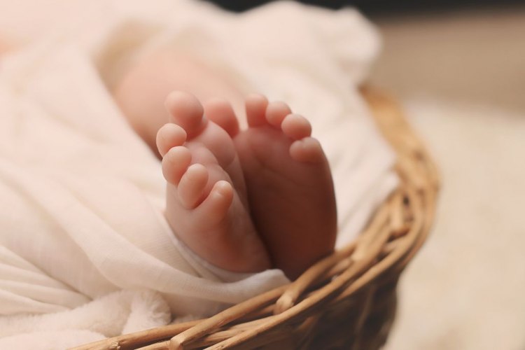 Линдзи Лоън очаква първото си дете, съобщи Асошиейтед прес. Звездата