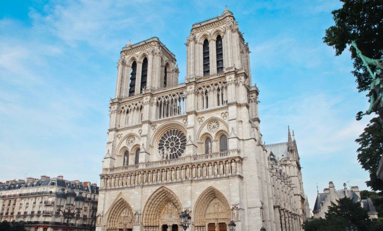 Археологическо изследване последвало пожара в катедралата Нотр Дам в Париж