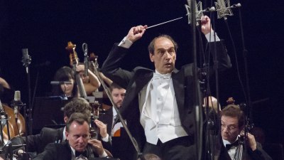 Емил Табаков заменя Андре Ороско-Естрада за концерта на Софийската филхармония на 6 април