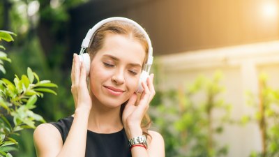 Внимавайте със съветите за слушане на музика с цел оздравяване! Може да са опасни 