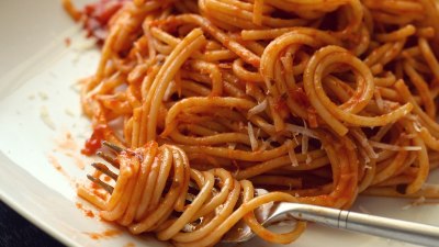 Без мръсни тигани! Бърза, лесна и вкусна рецепта за спагети