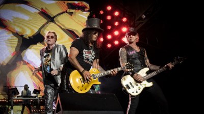 Легендите се завръщат - Guns N' Roses с нова песен и видео