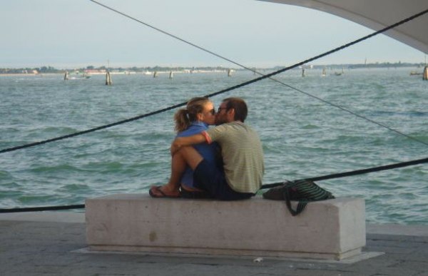 Романтиката и мъжете винаги са били две напълно несъвместими понятия И