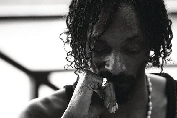 Snoop Lion представи видеото към новия си сингъл Lighters Up