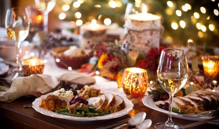 Жизнени и заредени с енергия въпреки пищните трапези: 8 съвета за добра форма по време и след празничните дни