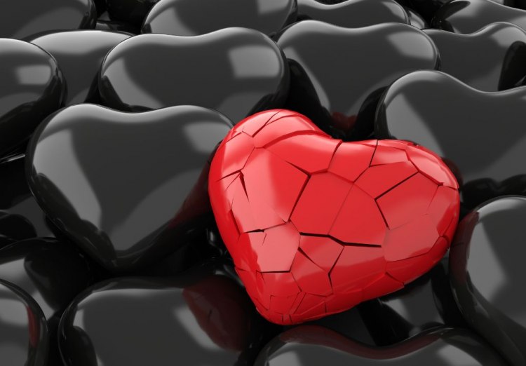 Синдромът на разбитото сърце е реален: Какви рискове носи за дамите и как да преодоляваме стреса