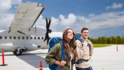 Как да пътувате повече, докато работите на пълен работен ден