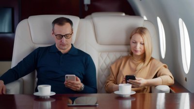 Защо никога не бива да пиете кафе в самолета - истините зад чашата