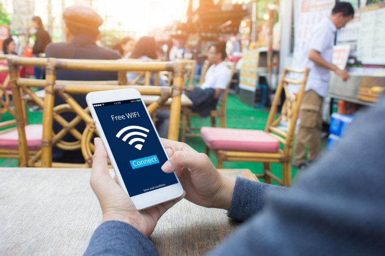 Как да намерите Wi-Fi навсякъде по света и да останете свързани