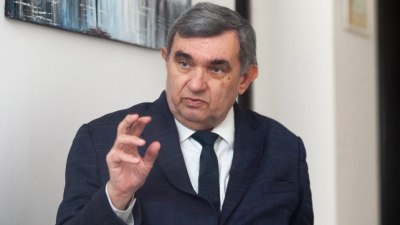 Доц. Йосиф Аврамов разкрива какво трябва да знаем за еврото в новата книга „България и еврото“
