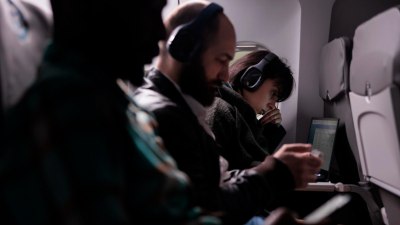 Как да не изглеждате като зомби след нощен полет