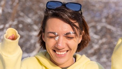 Какво става, когато опаковате за топло време, а завали сняг