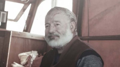 Роман за последните дни на Ърнест Хемингуей почита паметта на Пол Остър (предложение за четене)