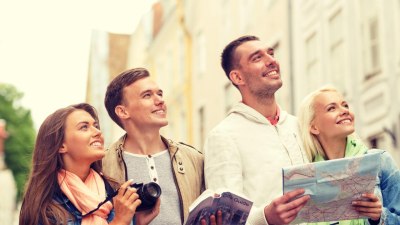 Как да изглеждате заинтересовани, когато екскурзоводът говори твърде дълго