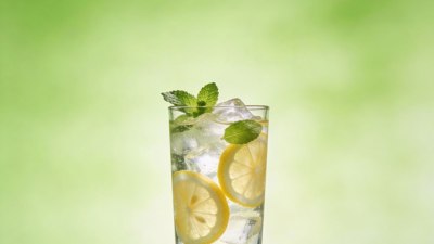 Топ 5 детокс напитки за 2026: Как да пречистим тялото си след празниците
