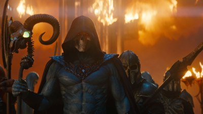 Дръжте се, ще стане странно: &bdquo;Господари на вселената&ldquo; с Никълъс Галицин и Джаред Лето (филмово предложение)