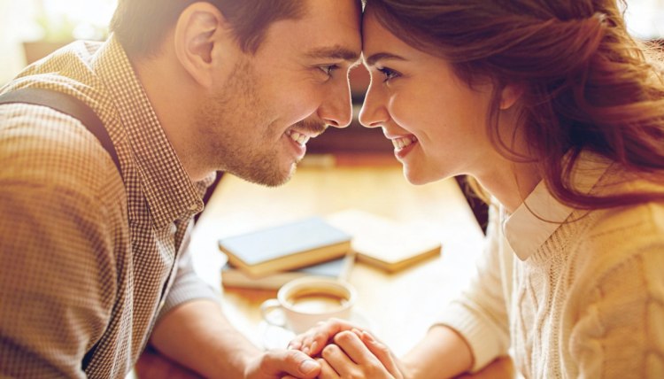 Как да го впечатлиш само с една реплика според зодията