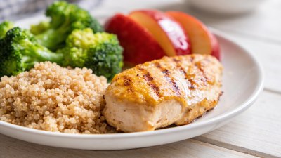 Храненето само вечер води до тлъстини около корема