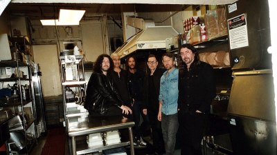 Foo Fighters се завръщат с нов албум и силно българско участие