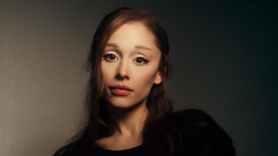 Ариана Гранде обяви новия си албум "Petal": Една история за новото начало