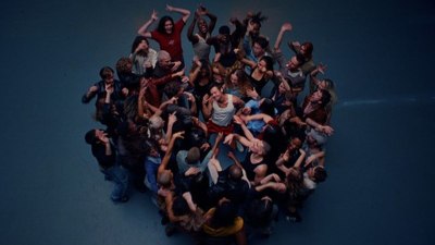 Хари Стайлс ни потапя в магията на новото си видео към &bdquo;Dance No More&ldquo;