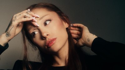 Ариана Гранде покори Billboard и пренаписа поп историята с &bdquo;petal&ldquo;