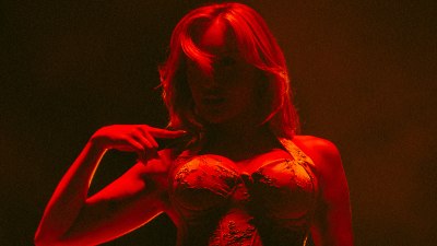 Дара Екимова представи новия си албум &bdquo;Сетива&ldquo;