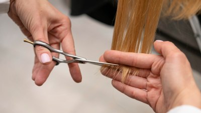 Световен рекорд по масово подстригване