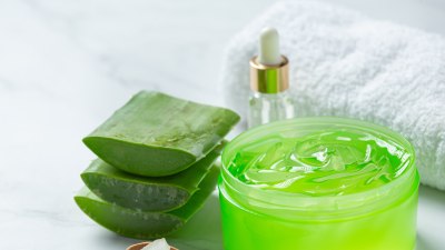 Срещу акне, пърхот и още четири полезни приложения на алое вера