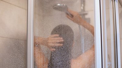 Вредно ли е да се къпем всеки ден и защо?