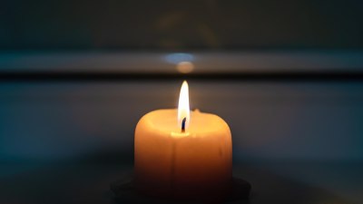 Почина актьорът Хю Кийс-Бърн