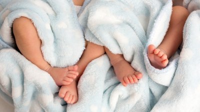 Нямаха "никакъв шанс да оцелеят", но отпразнуваха първия си рожден ден с нов рекорд