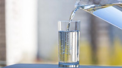 Как се газира водата? Митове и факти за газираните води