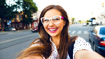 Селфито не винаги е проява на нарцисизъм