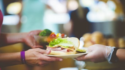 Топ 3 на летищата с най-вкусна храна в света