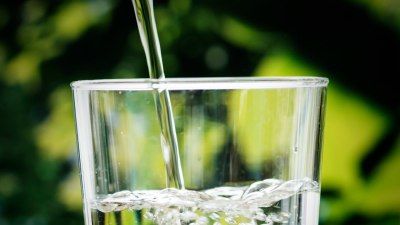 Газираната вода - естественият отговор на подсладените напитки