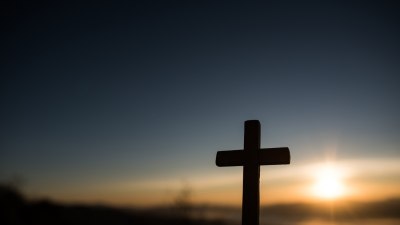 България чества своята независимост. Църквата почита няколко светци, а имен ден празнуват&hellip; 