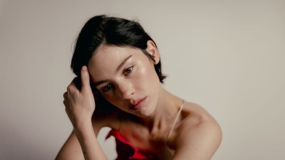 Грейси Ейбрамс с пет нови песни в разширеното издание на &bdquo;Daughter from Hell&ldquo;