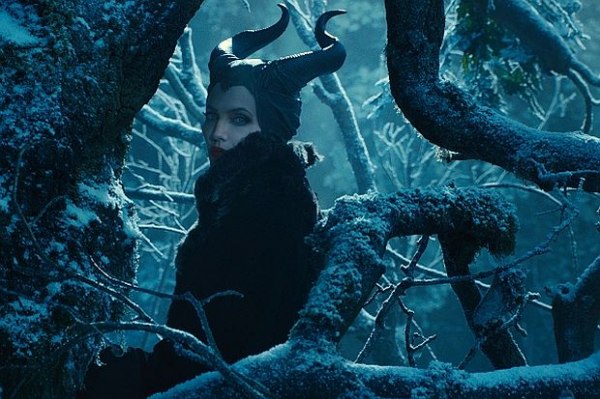 Първият трейлър на приключенското фентъзи Господарка на злото Maleficent подклажда