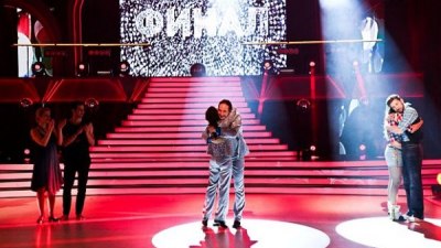 Михаела Филева и Албена Денкова ще се борят за титлата Кралица на бала